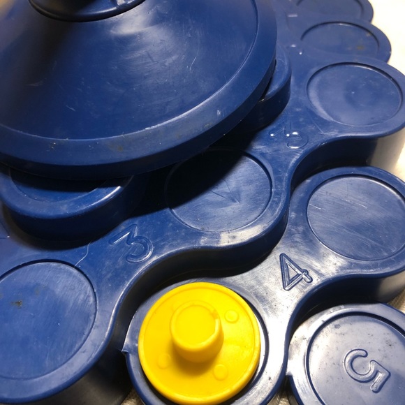 Topple Game 2-6 players, age 6 plus family game - Picture 4 of 10